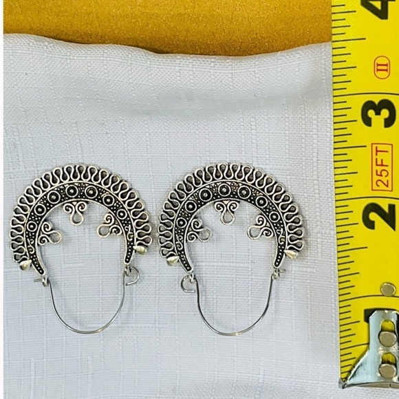 New Silver Tone Boho Ornately Detailed Beautiful Crescent Shaped Hoop Earrings - Picture 6 of 8